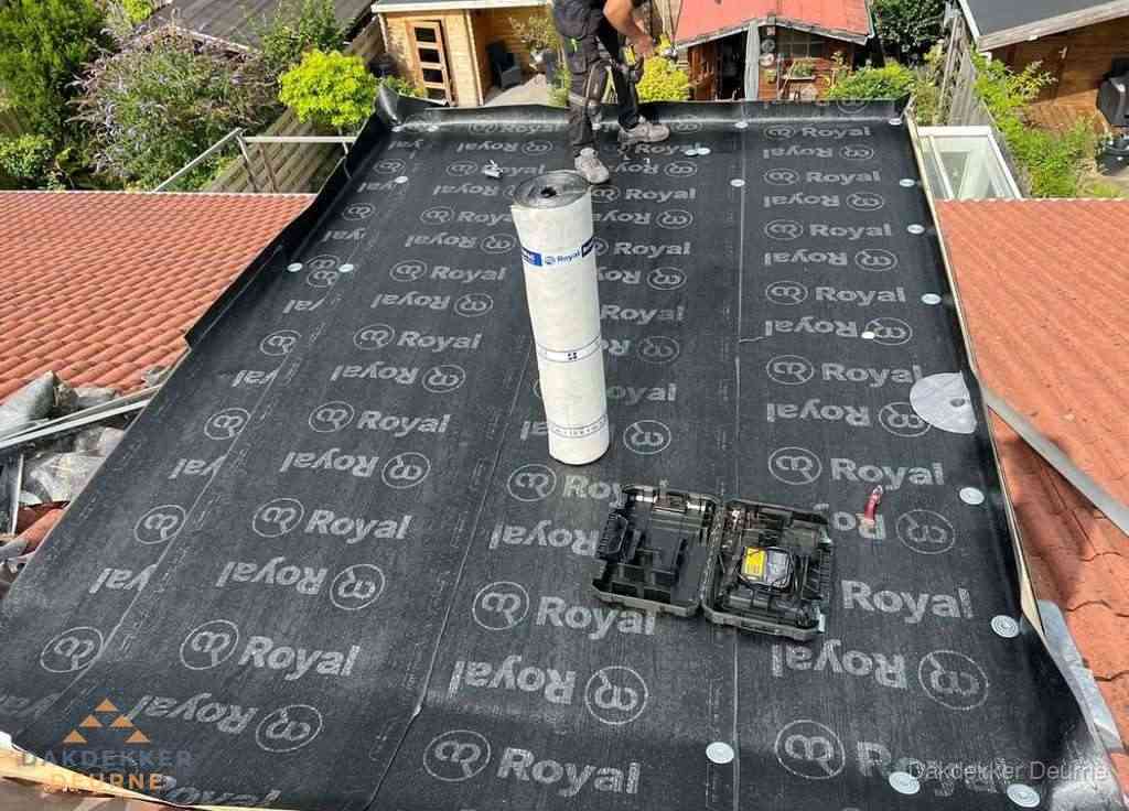 Dakrenovatie met Royal onderdak op plat dak in Deurne