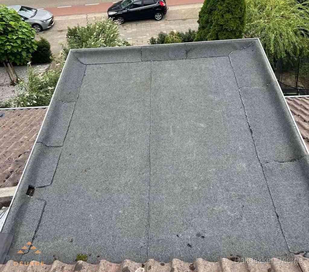 Dakbedekking schuur met bitumen in Deurne